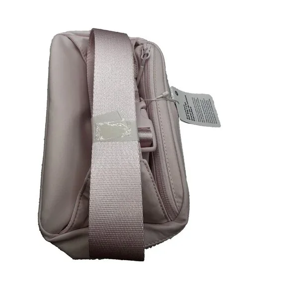 NWT Lululemon Everywhere Belt Bag Large 2L Blissful Pink Sold out on line - Picture 13 of 16